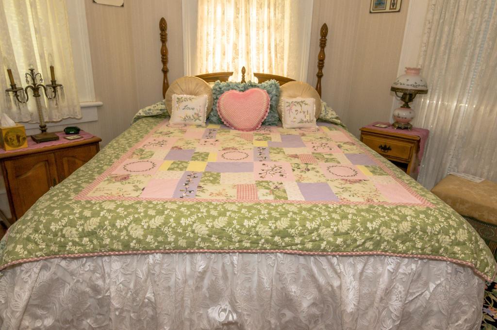 ฮอลลี่ เฮาส์ ออฟ แฮมิลตัน Bed & Breakfast Hamilton ภายนอก รูปภาพ