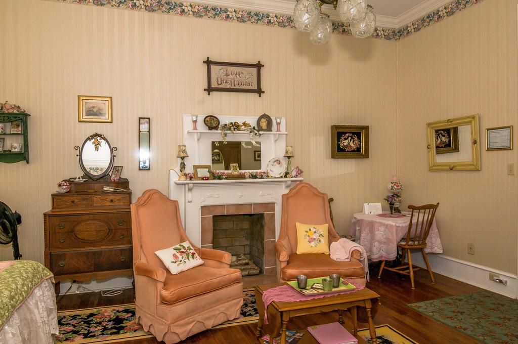 ฮอลลี่ เฮาส์ ออฟ แฮมิลตัน Bed & Breakfast Hamilton ภายนอก รูปภาพ