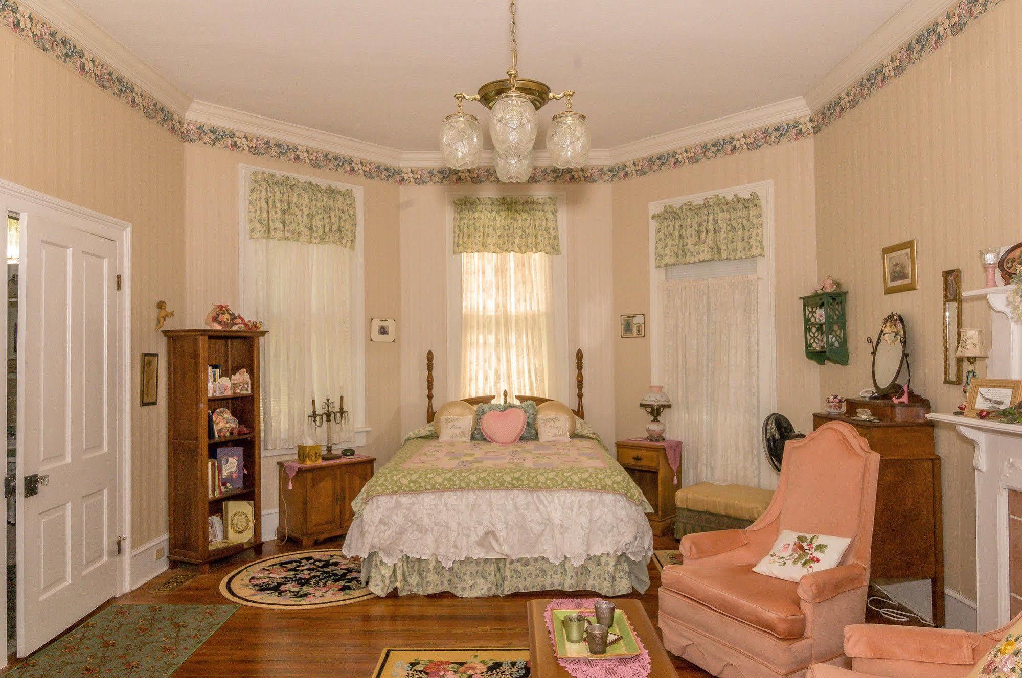 ฮอลลี่ เฮาส์ ออฟ แฮมิลตัน Bed & Breakfast Hamilton ภายนอก รูปภาพ