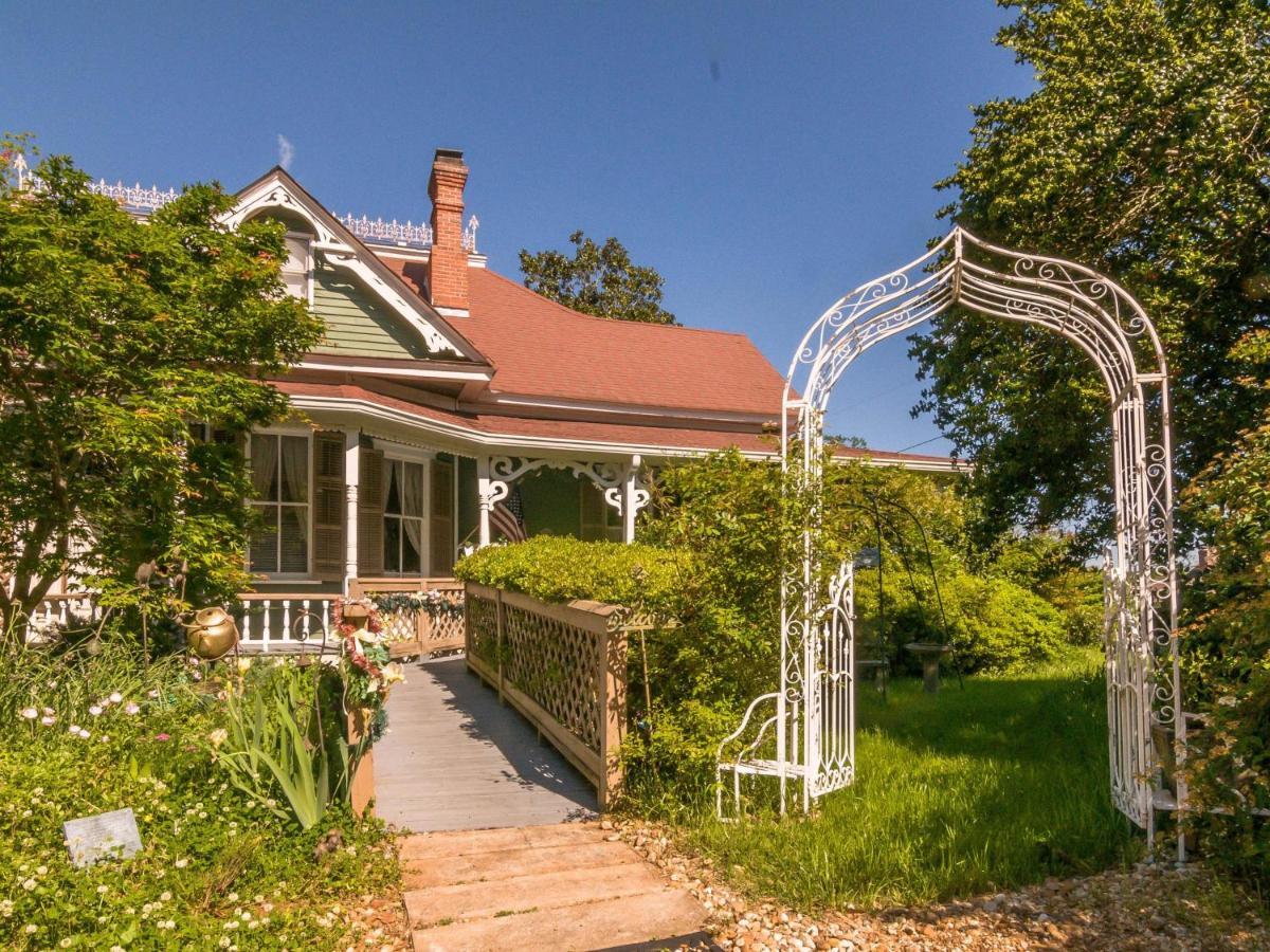 ฮอลลี่ เฮาส์ ออฟ แฮมิลตัน Bed & Breakfast Hamilton ภายนอก รูปภาพ
